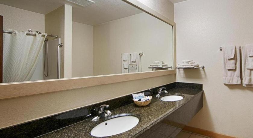 Best Western Lake Lucille Inn Wasilla Ngoại thất bức ảnh